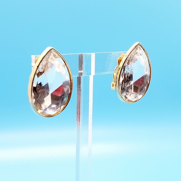 Retro Jewelry - •Teardrop chunk of dazzling rhinestone clip ons
